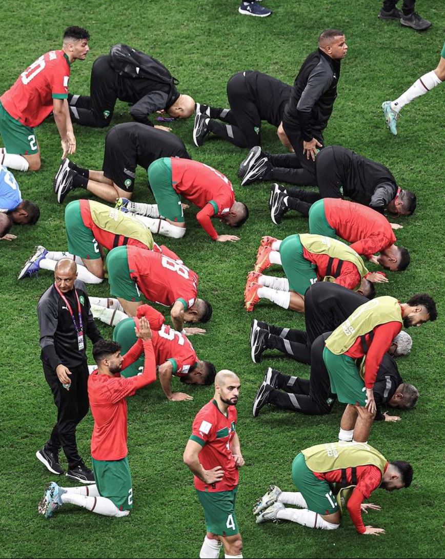 skuad morocco sujud syukur, berlapang dada menerima kekalahan