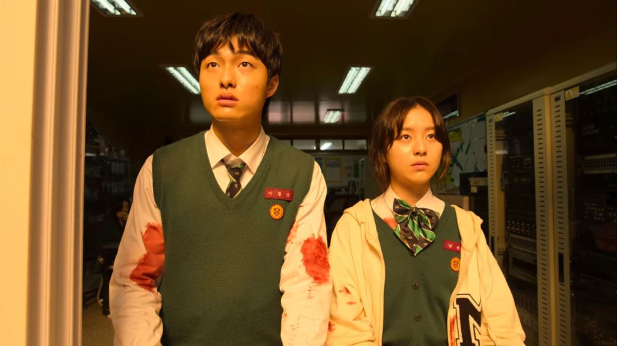 《僵尸校园》5大伏笔❗️网友坐等第二季：青山变半丧尸❓