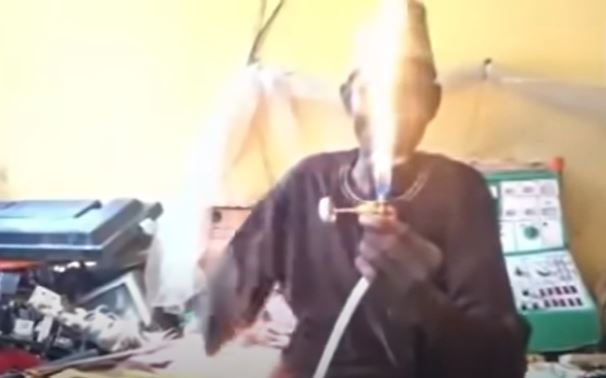 memang genius! lelaki ini berjaya cipta dapur guna kuasa air