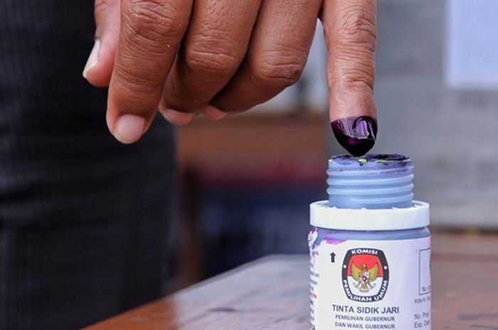 nak beli minyak masak, kena celup dulu jari dalam dakwat 