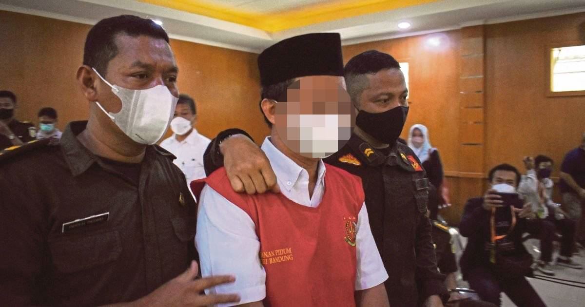 guru kejam, dijatuhkan hukuman penjara seumur hidup akibat merogol 13 pelajar sendiri