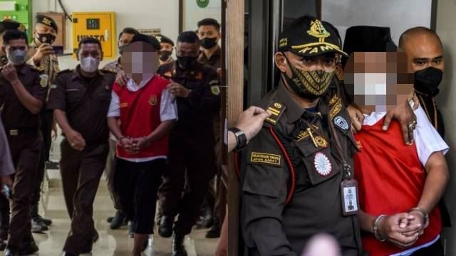 guru kejam, dijatuhkan hukuman penjara seumur hidup akibat merogol 13 pelajar sendiri