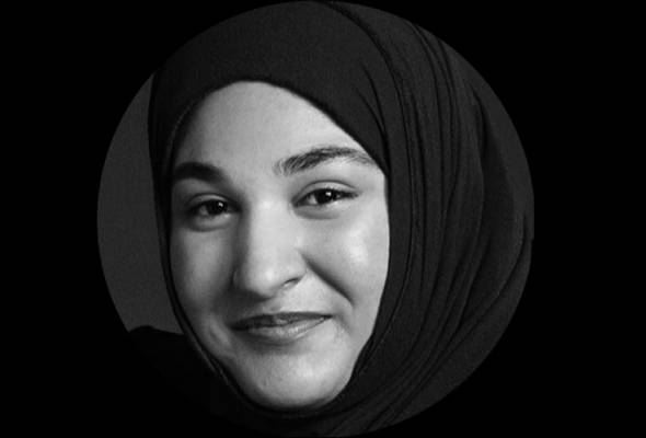 remaja 19 tahun bakal jadi pelancong angkasa lepas berhijab pertama