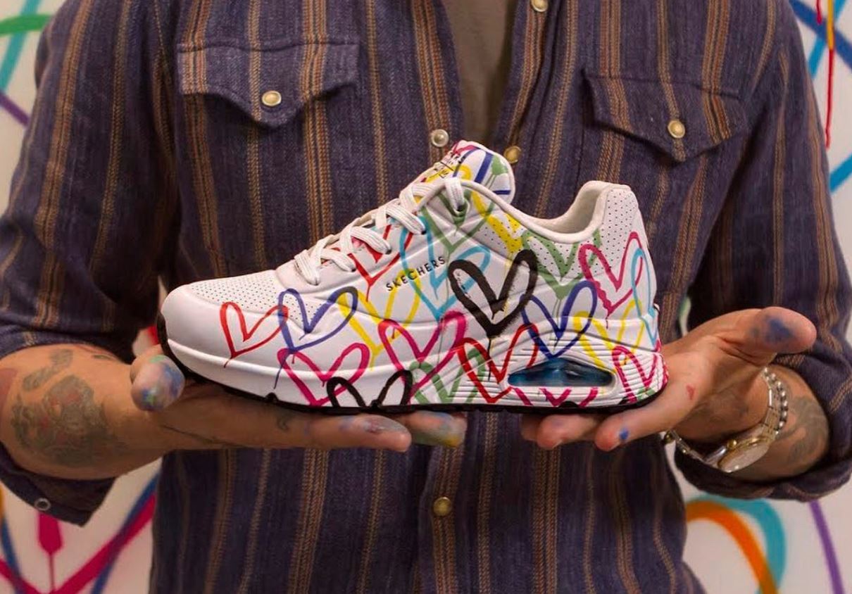 gorgeous girls get gorgeous “skechers x jgoldcrown” shoes because she deserves it!