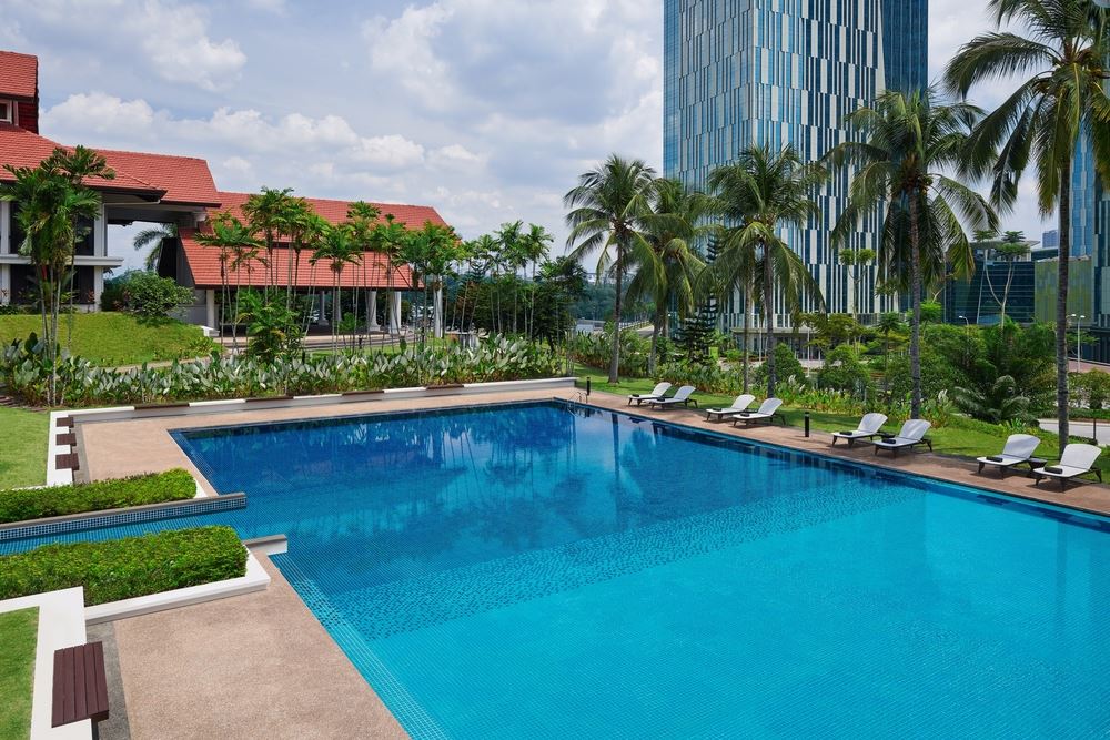 Palm Garden Hotel Putrajaya outdoor swimming pool