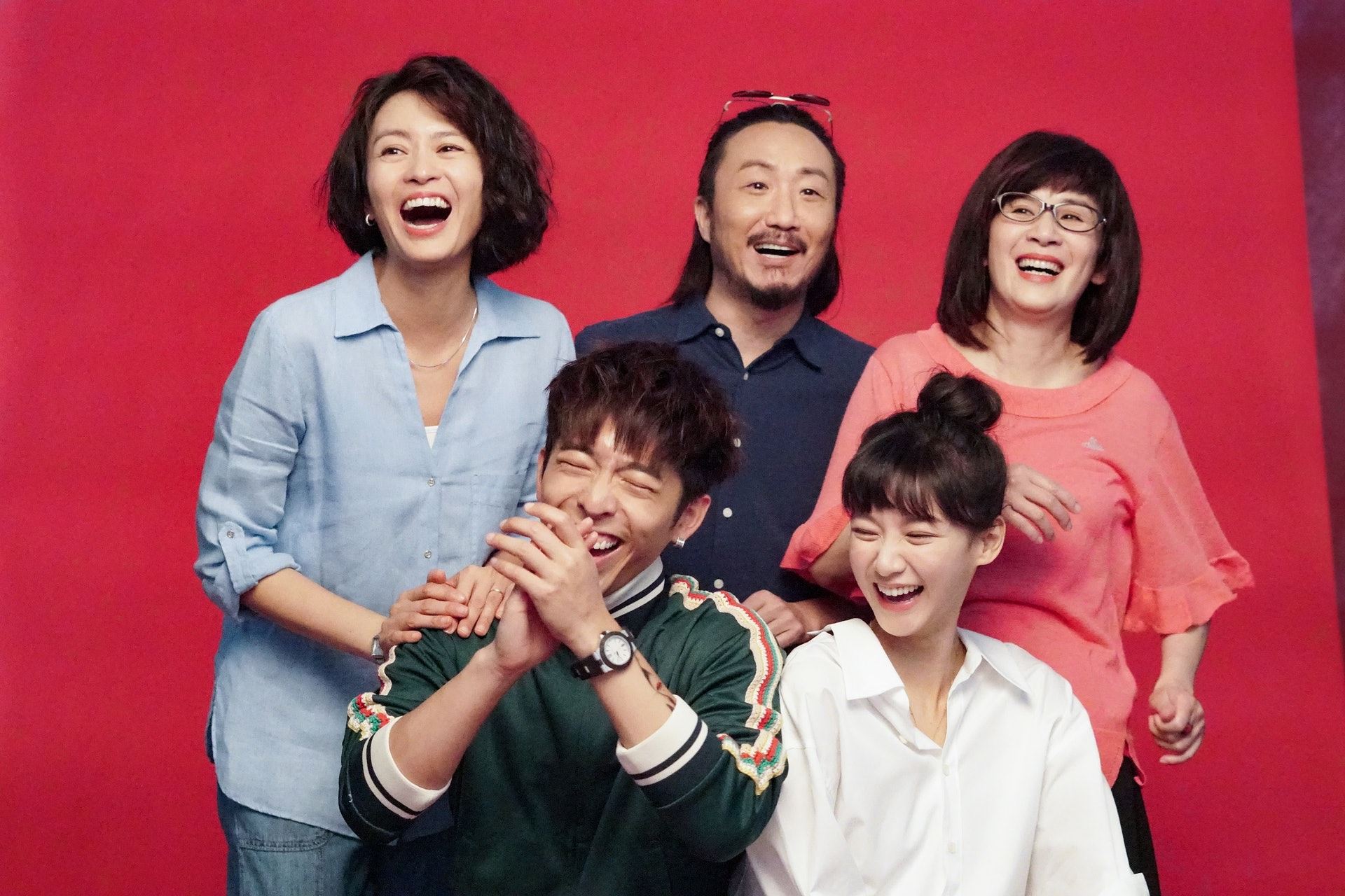 虎年贺岁电影《阖家辣》❗️故事围绕在疫情爆发后🔥