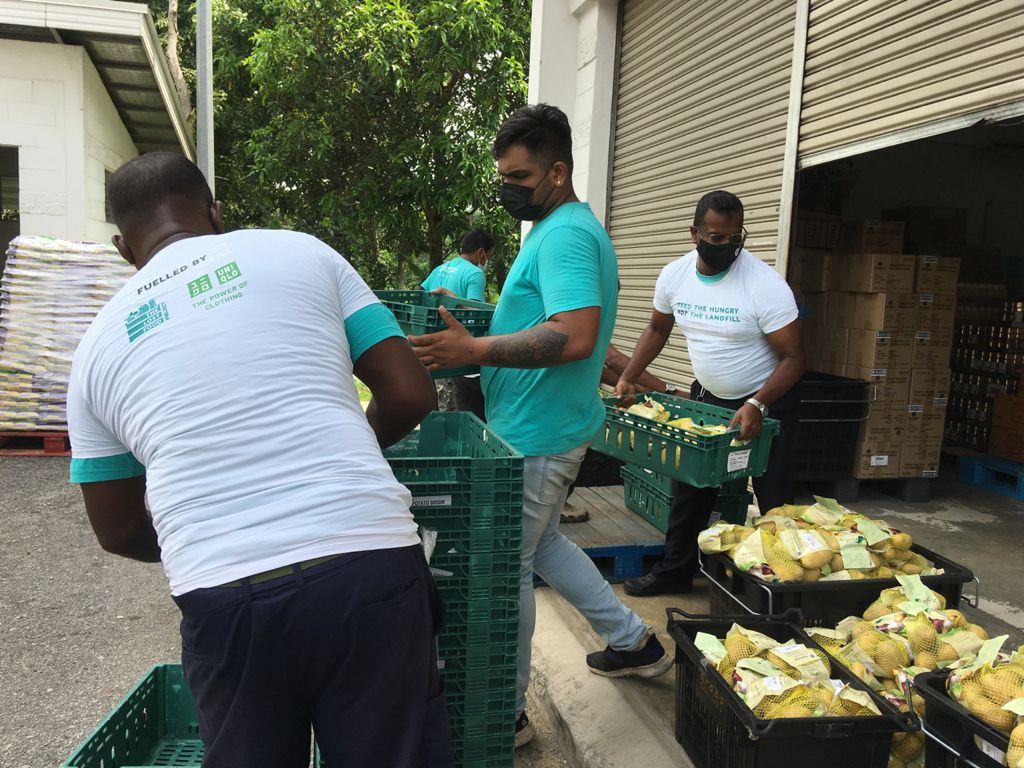 uniqlo steps up local sustainability efforts for a better malaysia