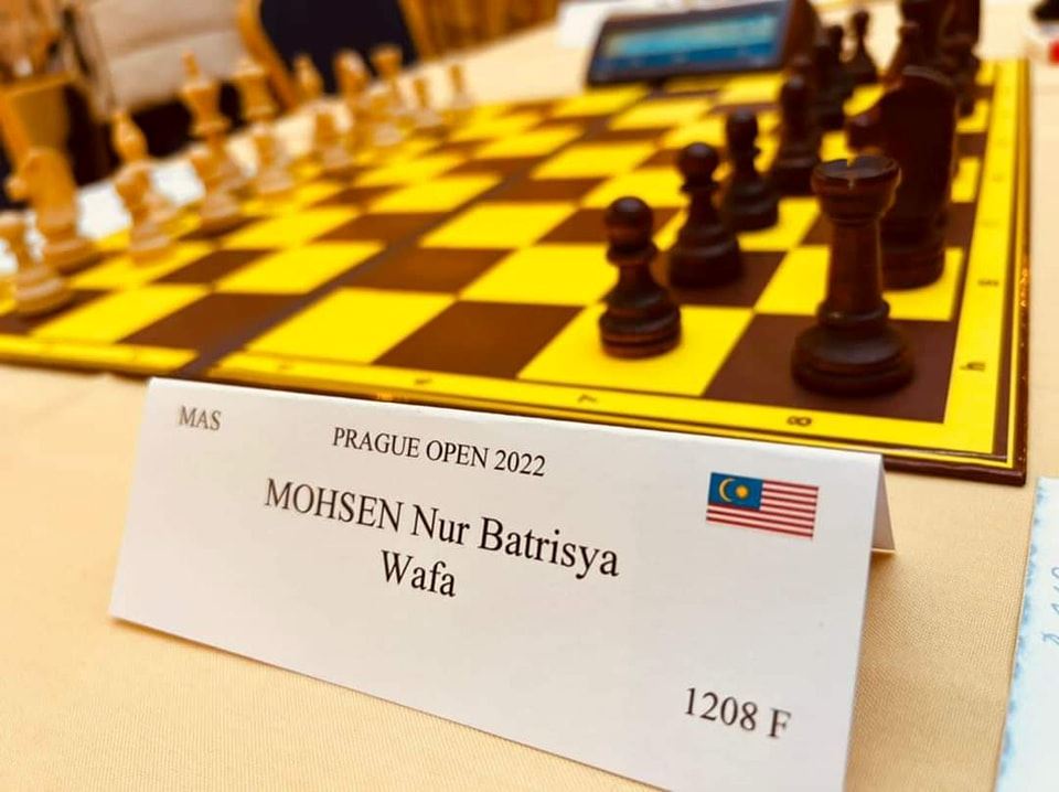 17-year-old malaysian girl represents the country at international chess competition in prague