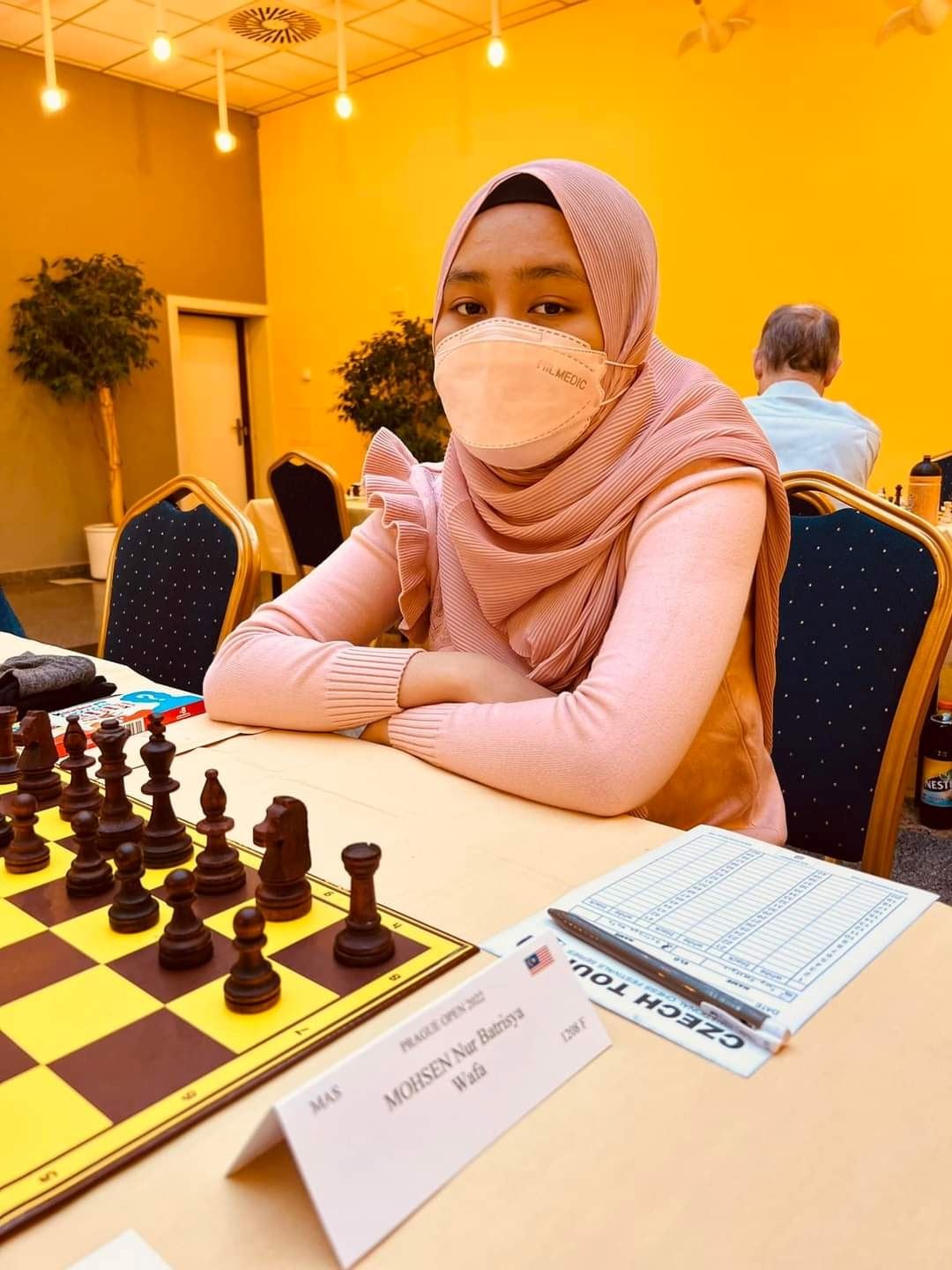 17-year-old malaysian girl represents the country at international chess competition in prague