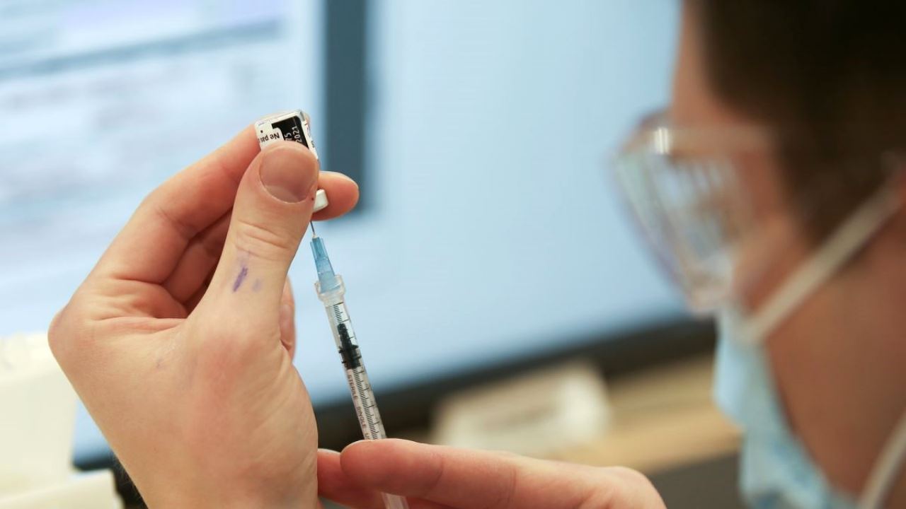 penduduk quebec tidak vaksin dikenakan cukai tambahan