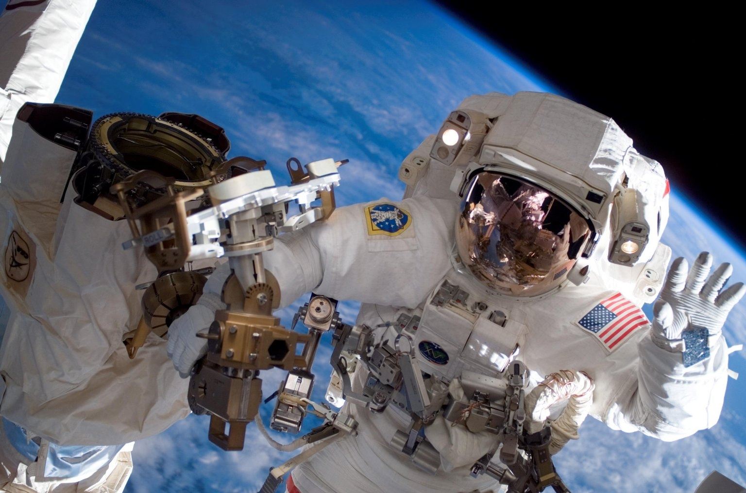humans may quickly go blind if they travel to outer space, experts warn
