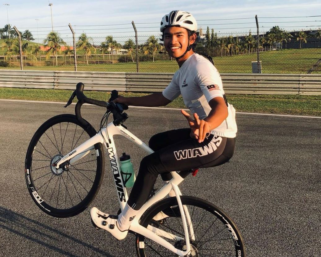 m’sian teen sells coffee at roadside stall to earn money to compete in france bmx championships!