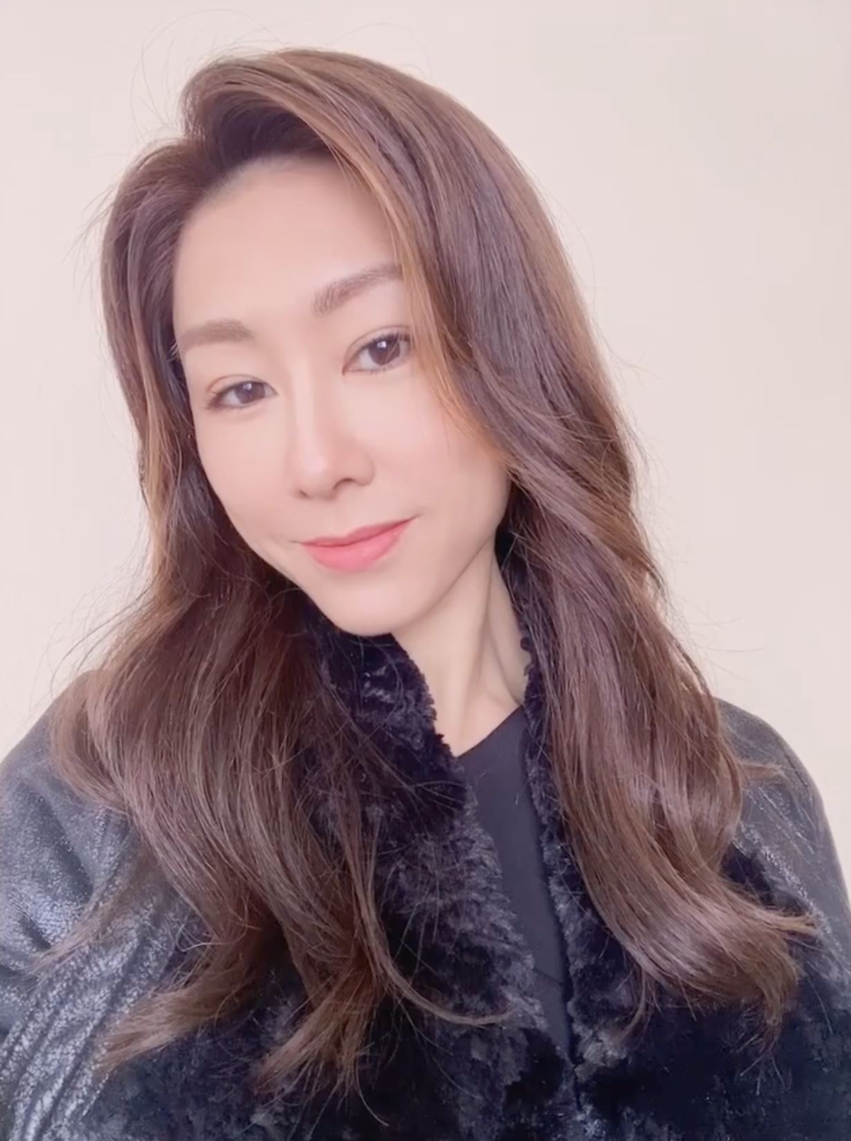 久违的长发造型❗️胡定欣新剧《破毒强人》造型曝光❤️