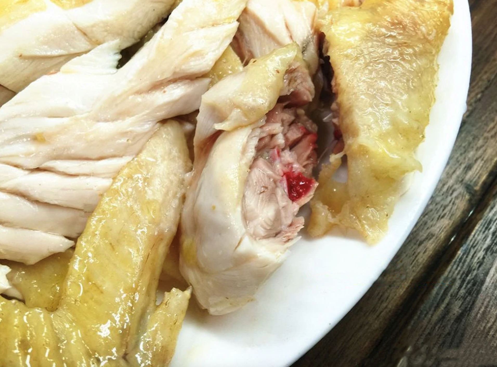 【知识】鸡肉带骨血就是没有熟？专家这样解惑！