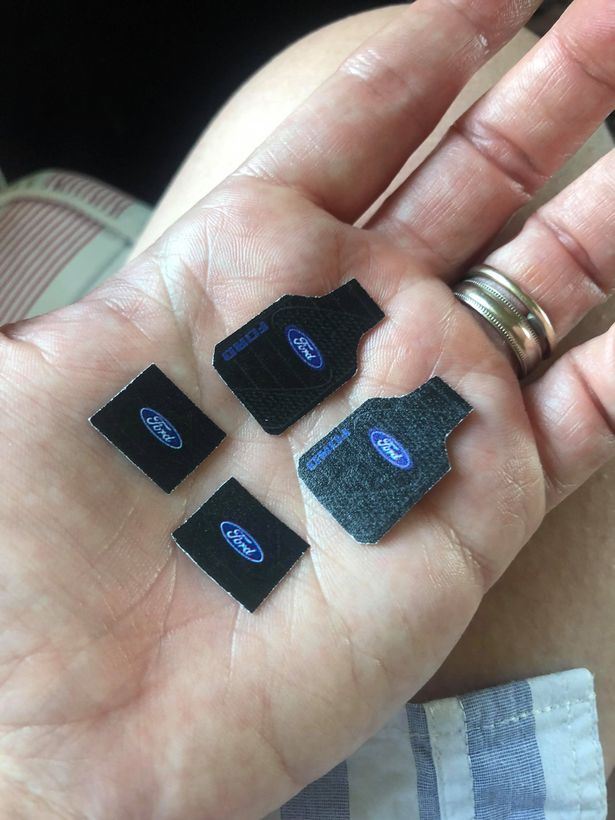 dah bayar rm1,400 tapi dapat karpet mini, lagi kecil dari tangan