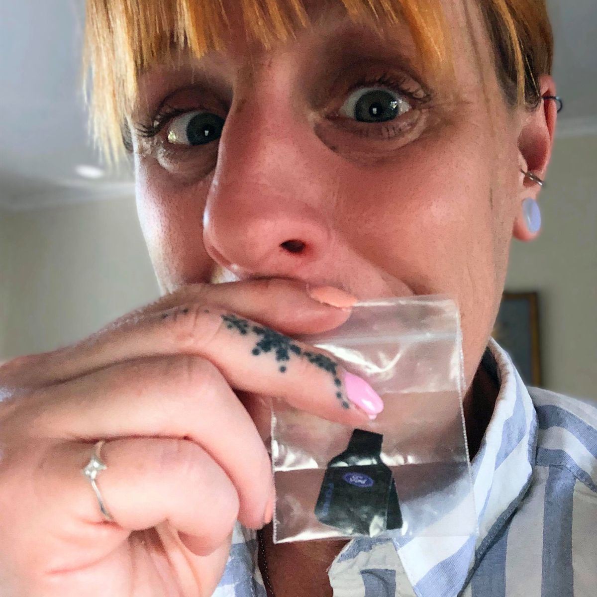 dah bayar rm1,400 tapi dapat karpet mini, lagi kecil dari tangan