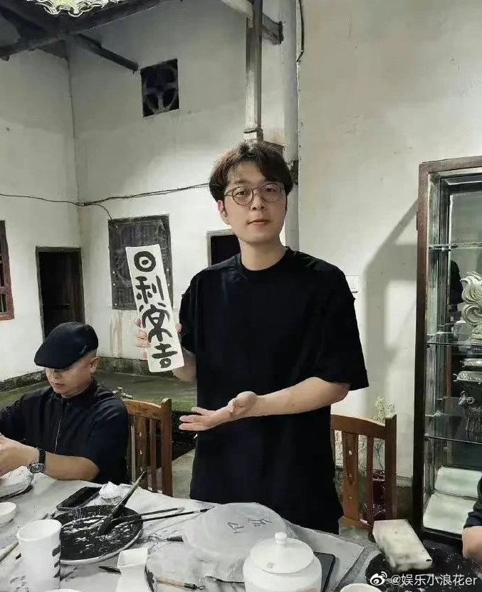 【娱乐】杜海涛瘦身大成功？网惊：直接撞脸xxx！