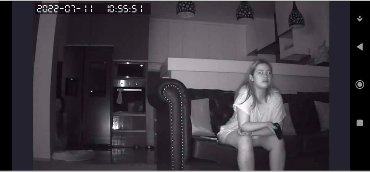 【灵异】超毛骨悚然cctv截图！全网惊呼留言：黑暗中有人探头！