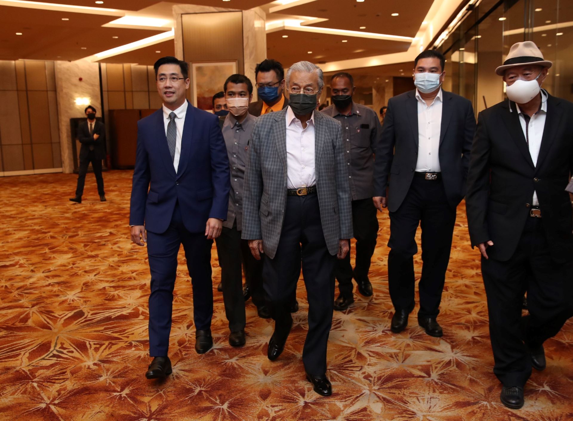 tun dr. mahathir feted with metaverse virtual gallery featuring his legacy 