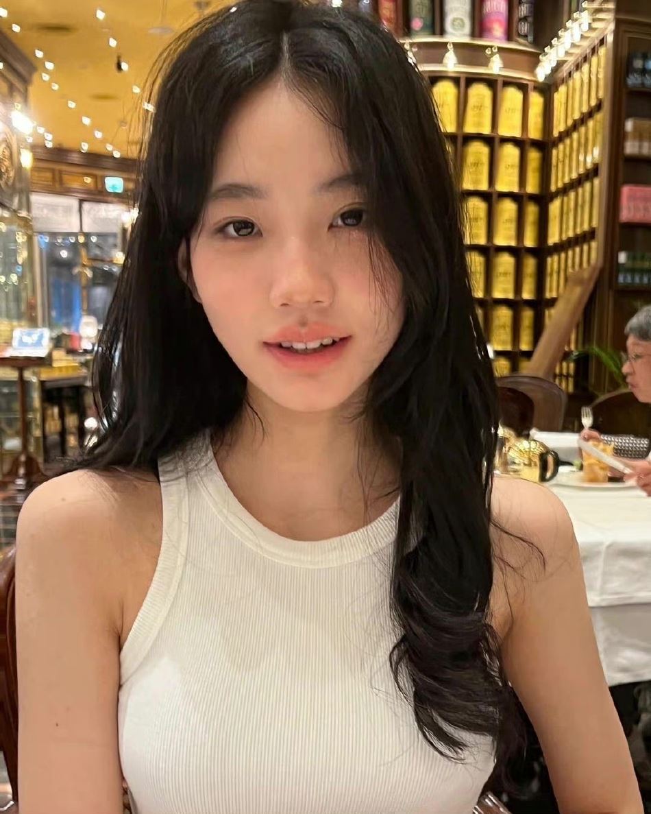 📸️小s二女儿击剑照曝光❗️颜值爆灯网友跪求出道🌟