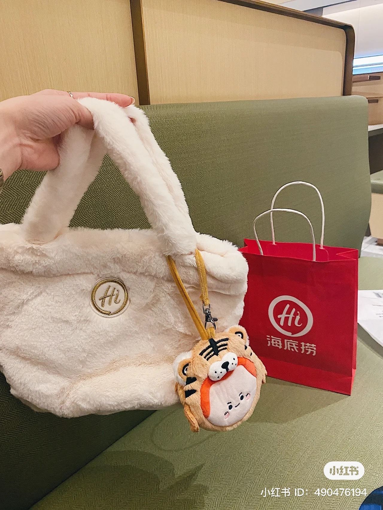 【趣闻】吃火锅也能免费拿包包？网友：限量提供先到先得！ 