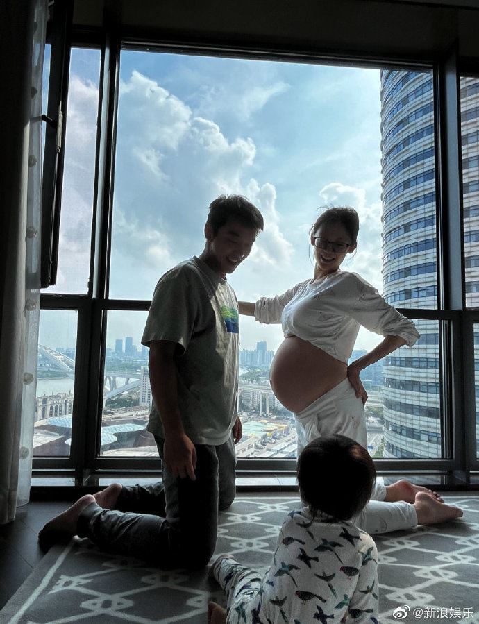 🎉郑恺官宣苗苗生啦❗️「城堡里又多了一位王子」❤️