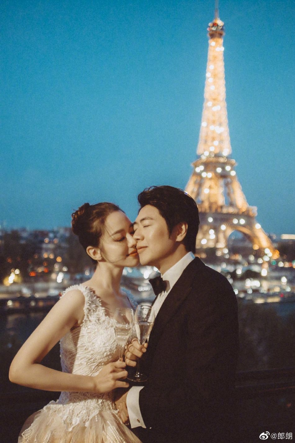💍【多图】与吉娜结婚三周年❗️郎朗晒合照庆祝好甜🤍