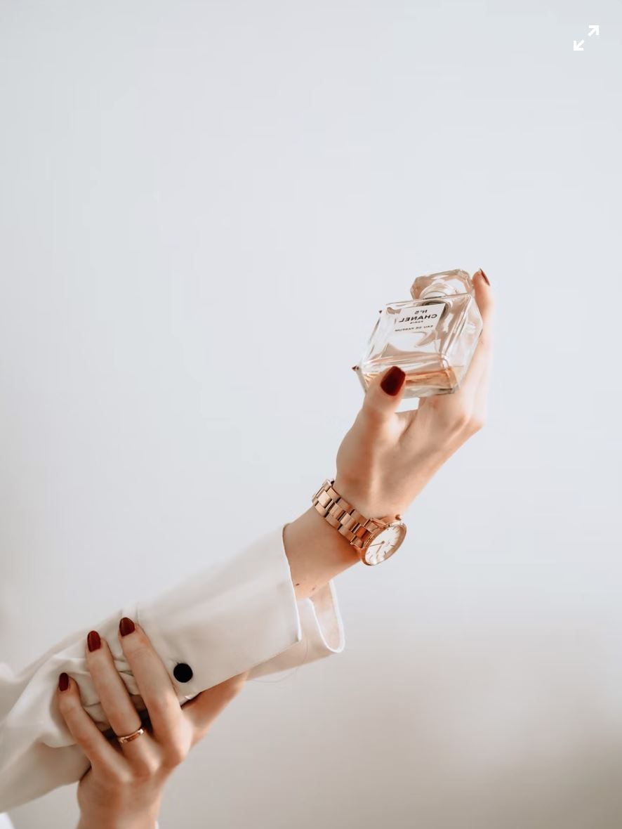 🤍盘点5个适合喷香水的部位❗️让你持续的香香