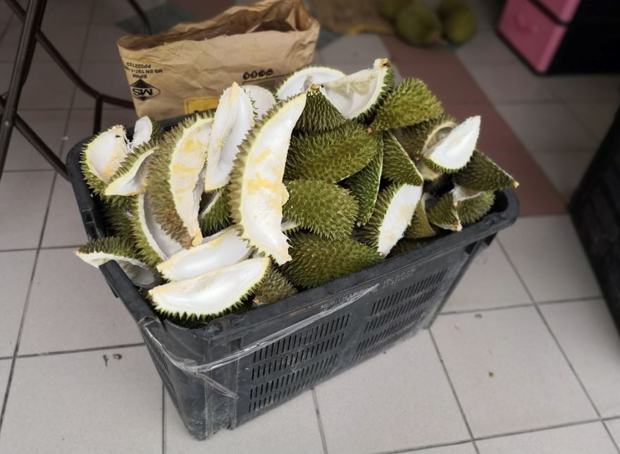 seller sells durian skin so wives can use to “punish their husbands”