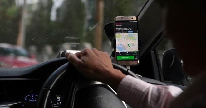 【新闻】乘客半夜召车因拒绝给小费遭拒载？网民谴责：和强盗没有差别！