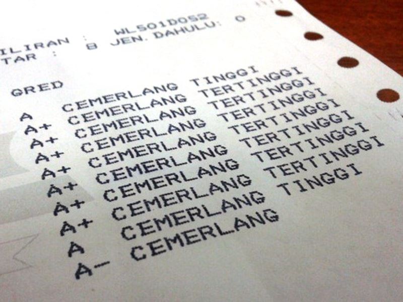 mother not happy with son’s spm result, despite him getting 12as!