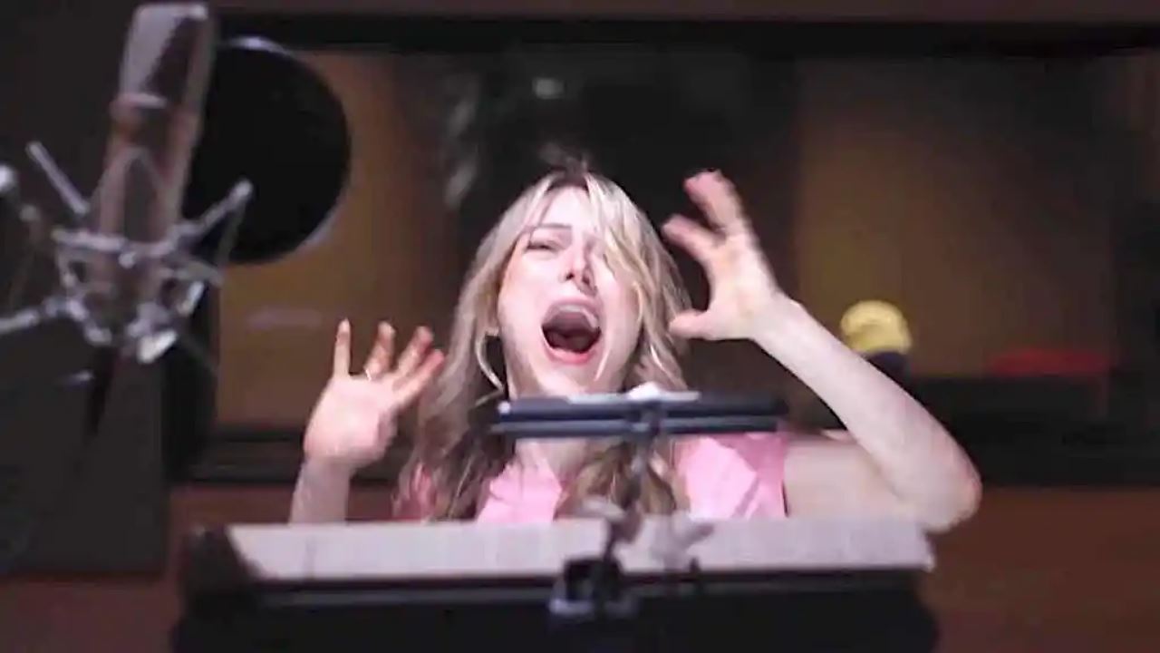 wanita ini jana pendapatan dengan hanya menjerit