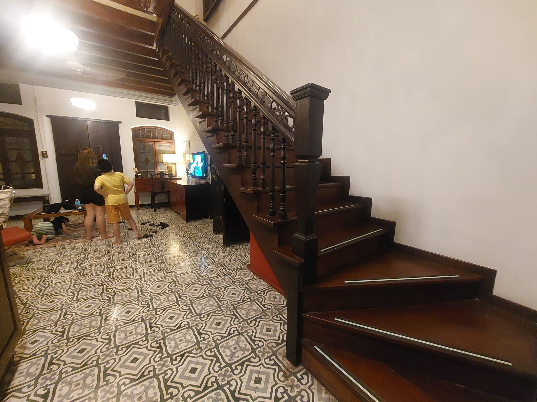 【灵异】槟州猛鬼酒店令人毕生难忘？网惊呼：有黑影在房间！