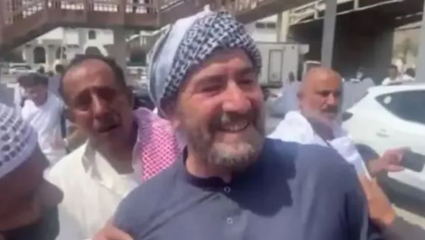 lelaki ini berjalan kaki selama 11 bulan merentasi 11 negara untuk sampai ke makkah