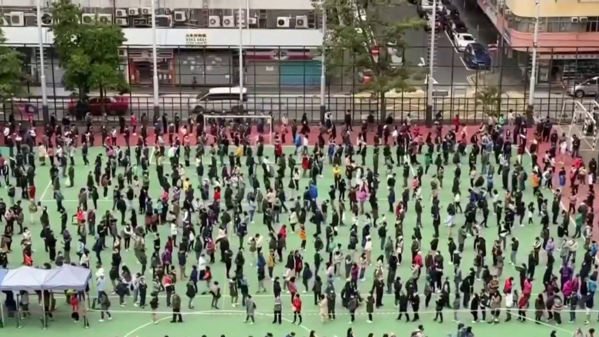 kes makin tinggi, hong kong mungkin laksana perintah berkurung