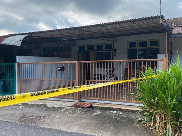 misteri akhirnya terjawab! jiran curiga bau terlalu busuk di sebelah rumah rupanya…