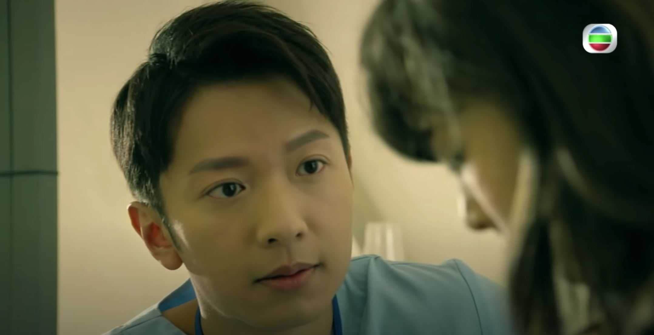 《飞虎3壮志英雄》高钧贤客串当医生❗️网友好惊喜：还是很靓仔😍