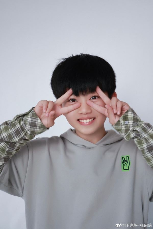 tf家族”官宣四代练习生！最小12岁！tf boys师弟