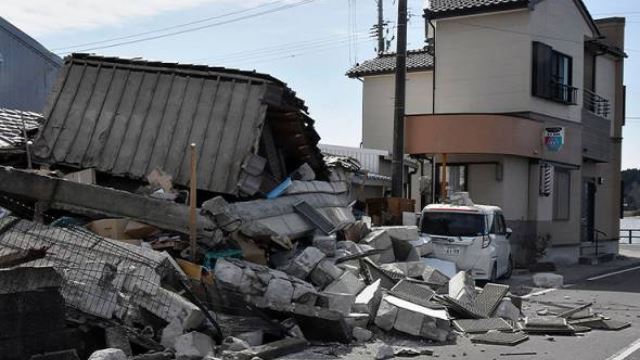 tak sampai 24 jam gempa, jepun dah mula baiki kerosakan