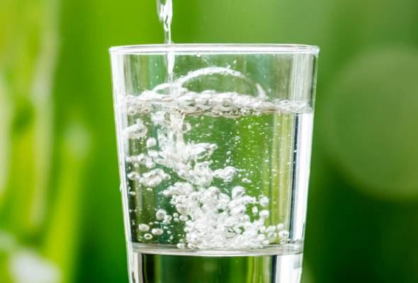 10 tabiat minum air kosong untuk bantu kawal berat badan