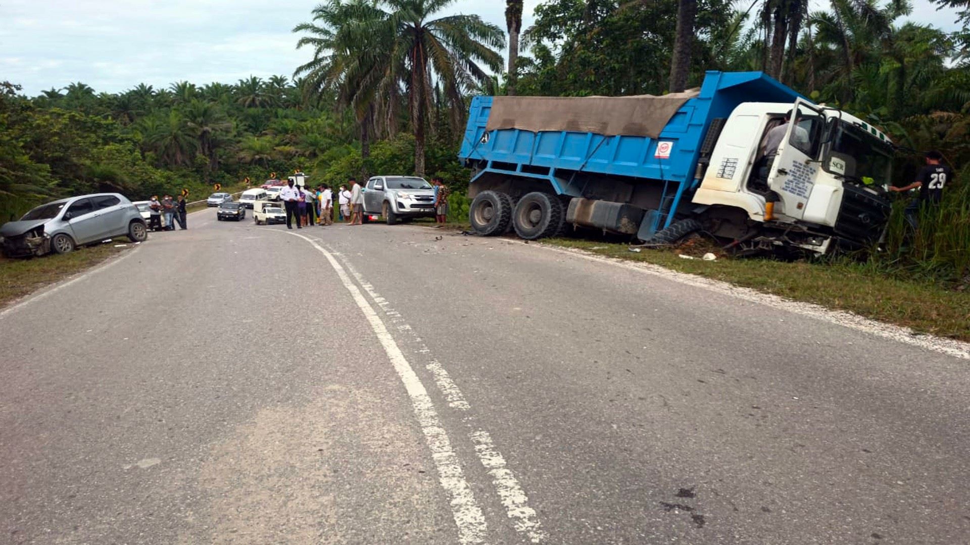 43-Year-Old Man Killed In a Car Accident In Mukah, Sarawak | Lite