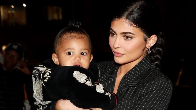 bukan lagi ‘wolf’! kylie jenner tukar nama anak kedua secara rasmi