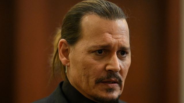 johnny depp dibuang dari francais pirates akibat tuduhan pirates