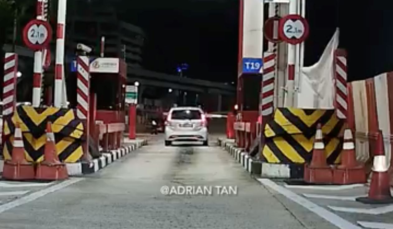 frustrated driver rams through boom gate after multiple failed rfid detection
