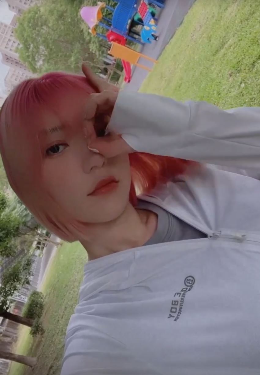 【台娱】郭雪芙苦等8小时染超仙发色出炉！正脸照曝光获粉丝狂赞：真水！ 