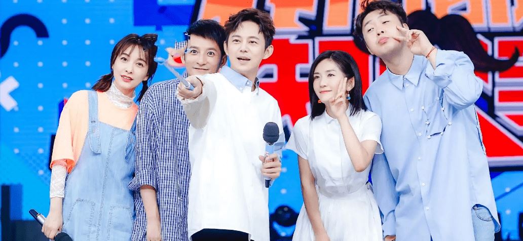 【内娱】受《快乐大本营》停播牵连？谢娜生日场面超冷清，网唏嘘：物是人非！   