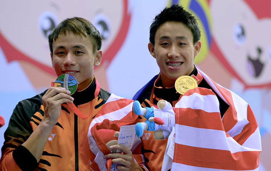 malaysia langkah kanan di hanoi