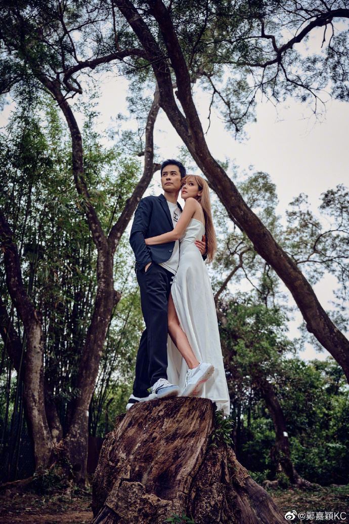 🌟【多图】庆祝和陈凯琳相恋7周年❗️郑嘉颖晒照：余生继续和你一起牵手❤️