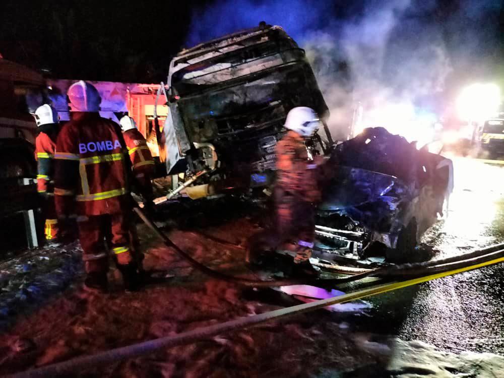 tragedi kemalangan lima mangsa rentung, pemandu treler terlibat ditahan