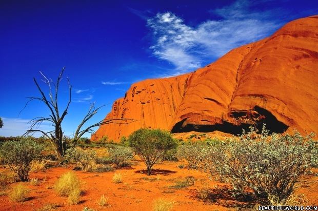 Seven-day walk Uluru trek in Australia